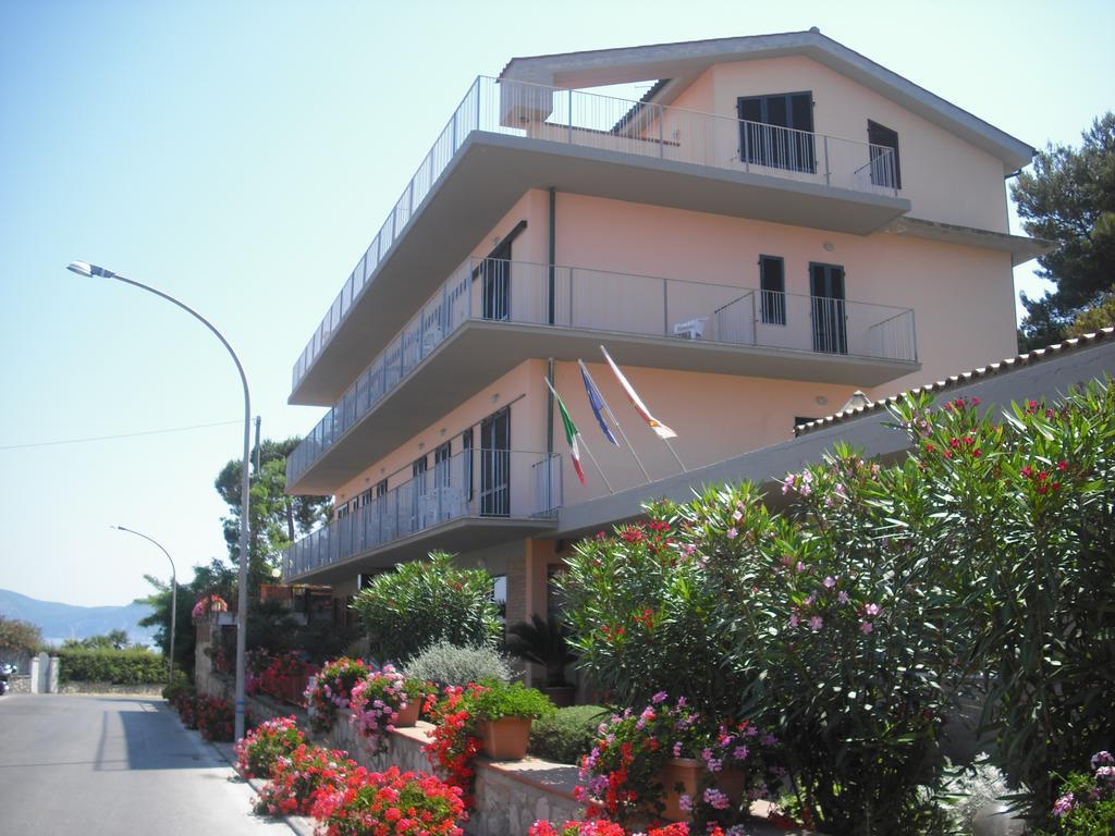 פורטופראיו Hotel Villa Padulella מראה חיצוני תמונה