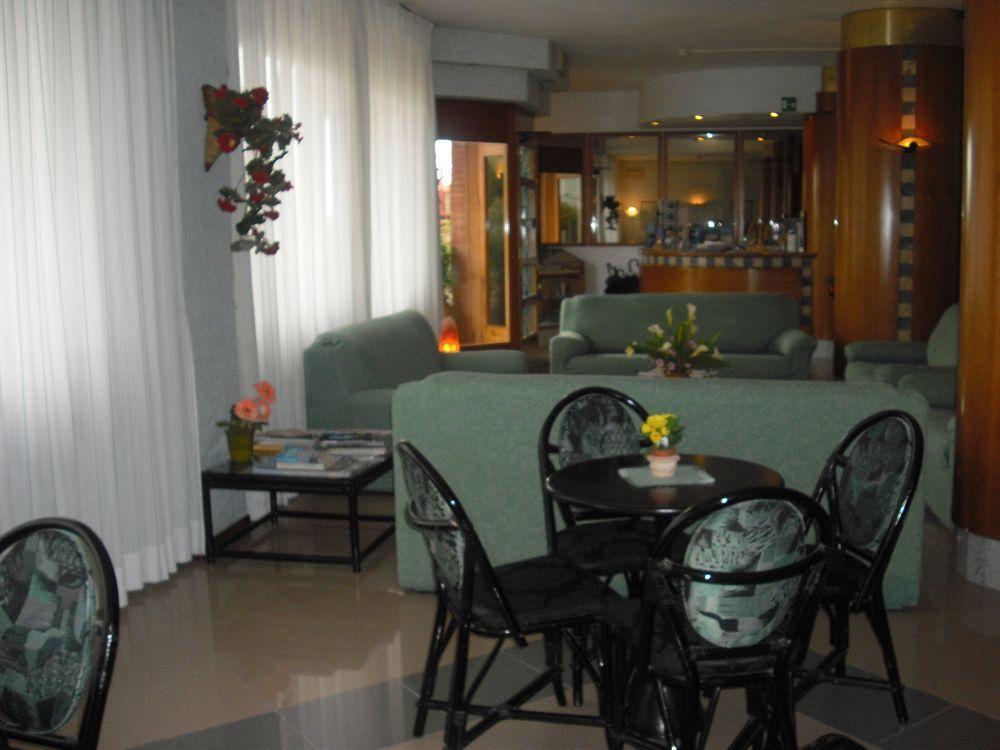 פורטופראיו Hotel Villa Padulella מראה חיצוני תמונה